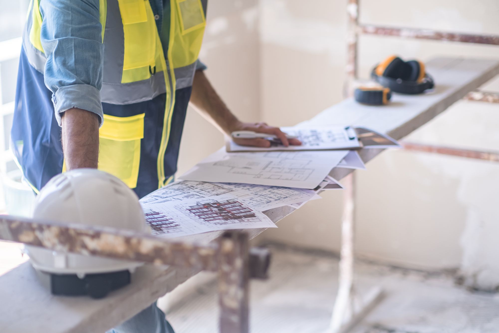 Navigating Multi-Contractor Worksites- Effective Planning Strategies